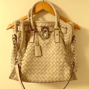 Michael Kors beige/off white leather shoulder bag